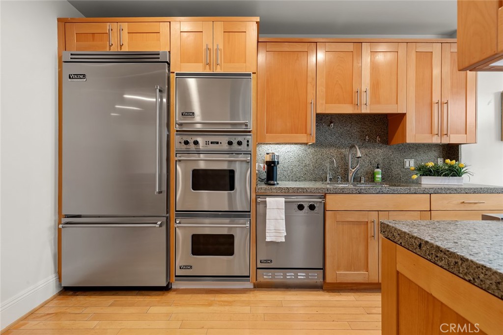 2323 South Beverly Glen Boulevard, Unit 9 Los Angeles, CA 90064 - Photo 16 of 65