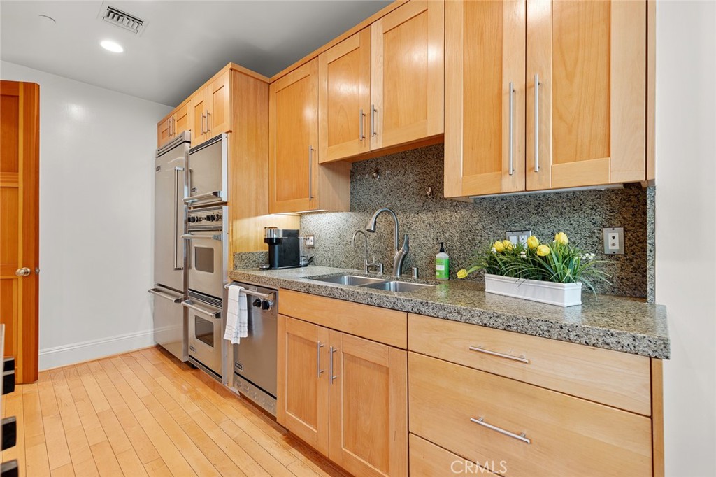 2323 South Beverly Glen Boulevard, Unit 9 Los Angeles, CA 90064 - Photo 22 of 65