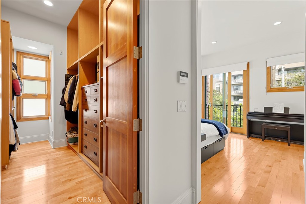 2323 South Beverly Glen Boulevard, Unit 9 Los Angeles, CA 90064 - Photo 28 of 65