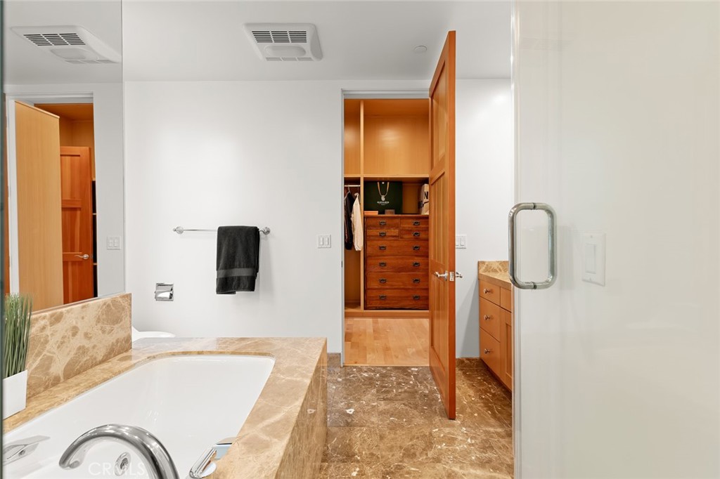 2323 South Beverly Glen Boulevard, Unit 9 Los Angeles, CA 90064 - Photo 35 of 65