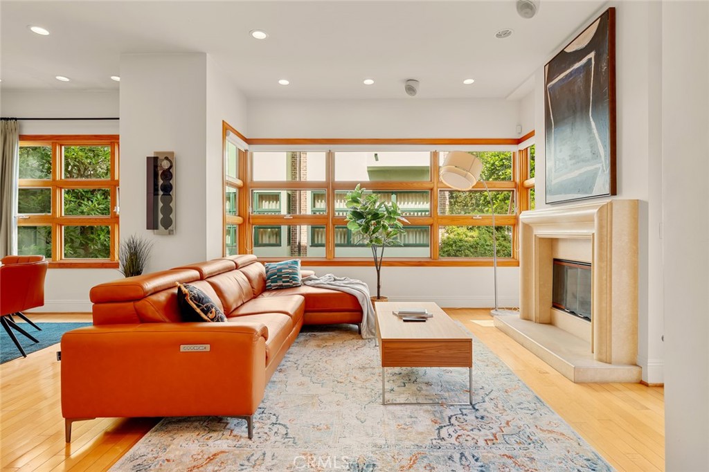 2323 South Beverly Glen Boulevard, Unit 9 Los Angeles, CA 90064 - Photo 4 of 65