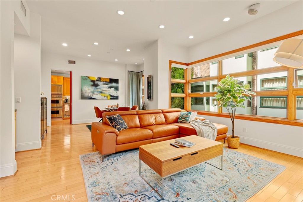 2323 South Beverly Glen Boulevard, Unit 9 Los Angeles, CA 90064 - Photo 5 of 65