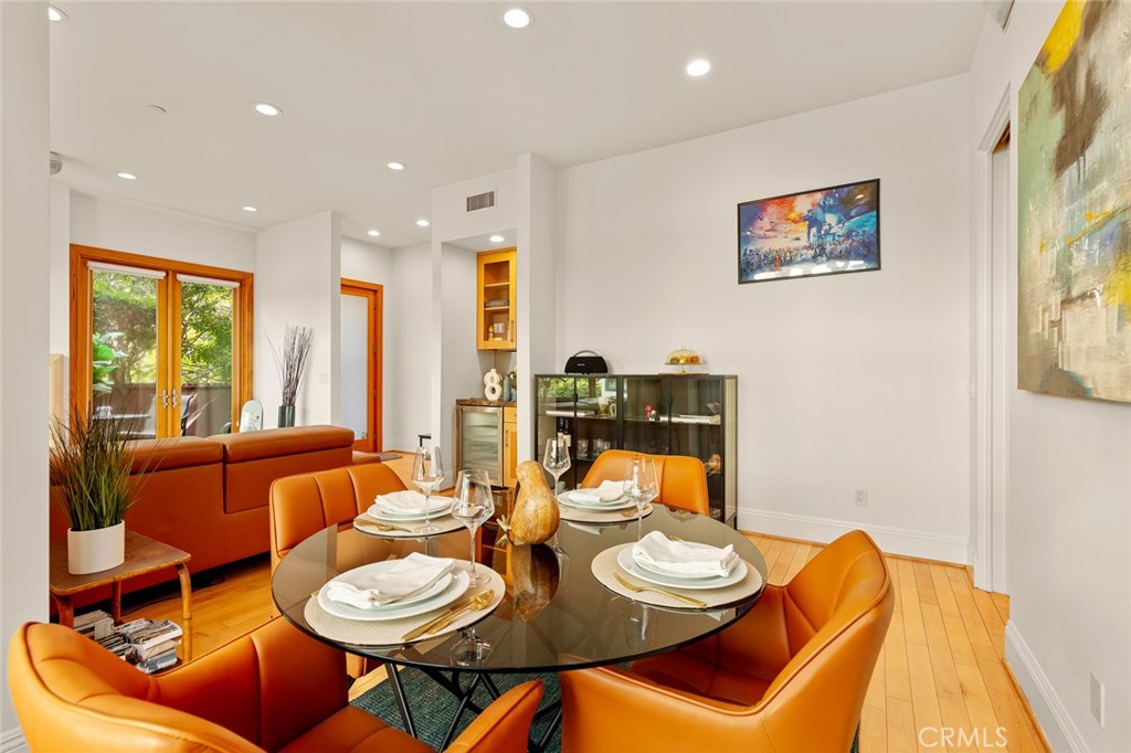 2323 South Beverly Glen Boulevard, Unit 9 Los Angeles, CA 90064 - Photo 10 of 65