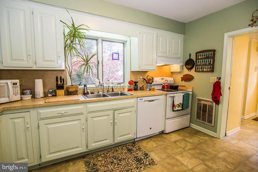 3113 Whitehaven Road Tyaskin, MD 21865 - Photo 7 of 44