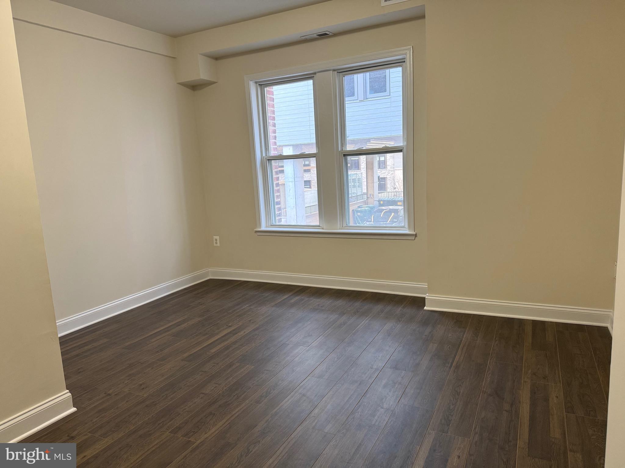 1340 Fairmont Street Northwest, Unit 3 Washington, DC 20009 - Photo 5 of 14 LR/DR