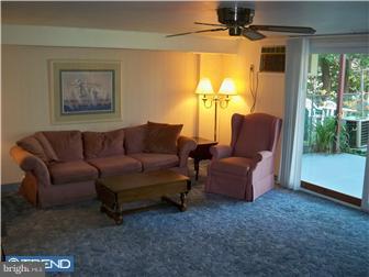 3578 Kyle Road Philadelphia, PA 19154 - Photo 8 of 12 Family Room