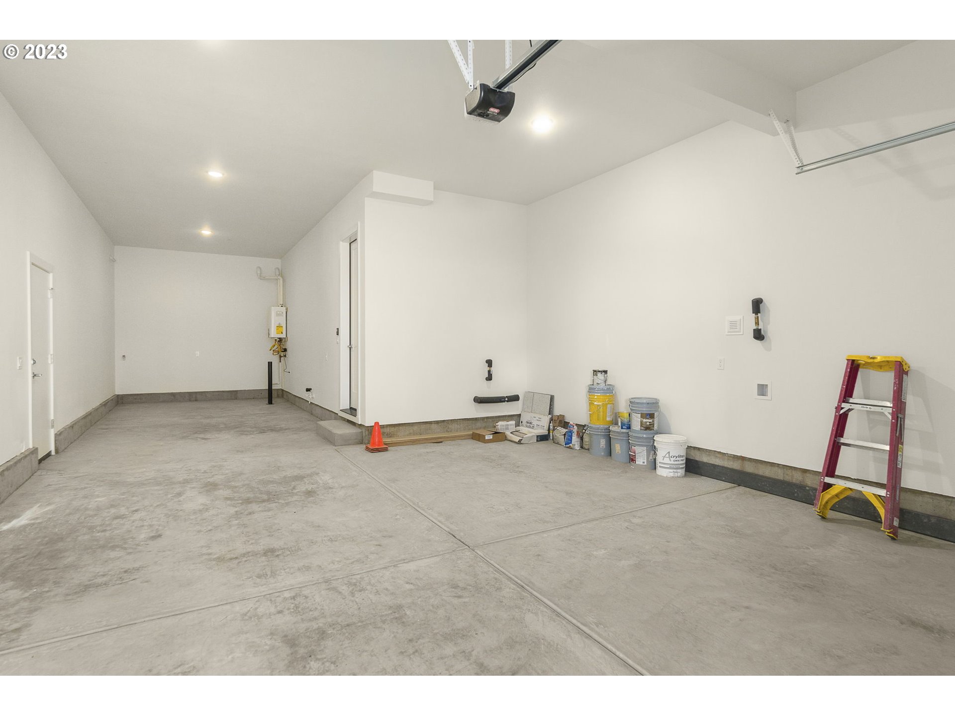 4750 Southwest Pendleton Street, Unit LOT2 Portland, OR 97221 - Photo 42 of 46 Garage