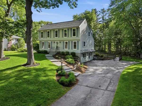 $744,900 | 7 Brookside Court, Methuen, MA 01844