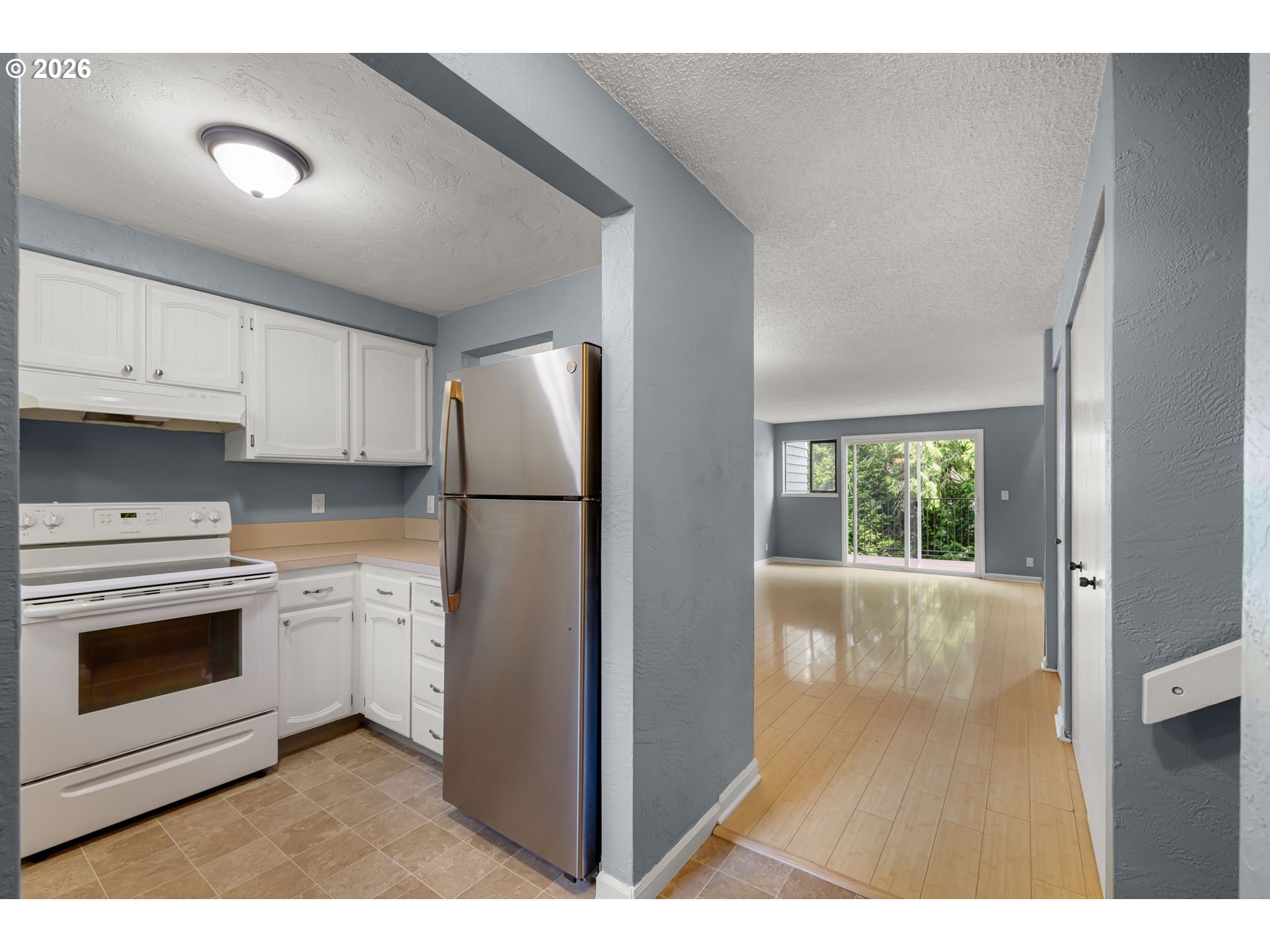 4441 Fox Hollow Road, Unit 7 Eugene, OR 97405 - Photo 4 of 26
