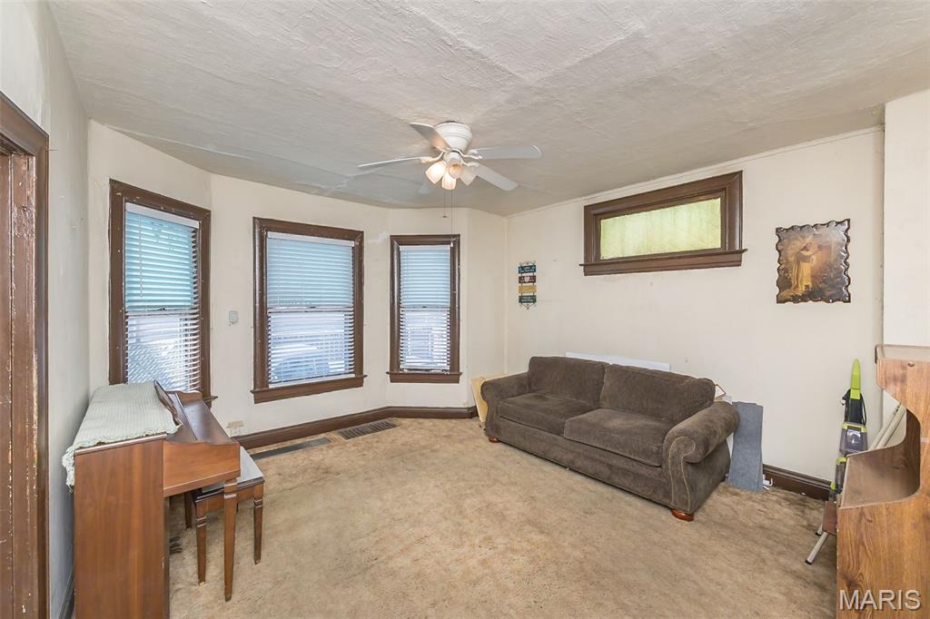 1911 Benton Street Granite City, IL 62040 - Photo 9 of 33