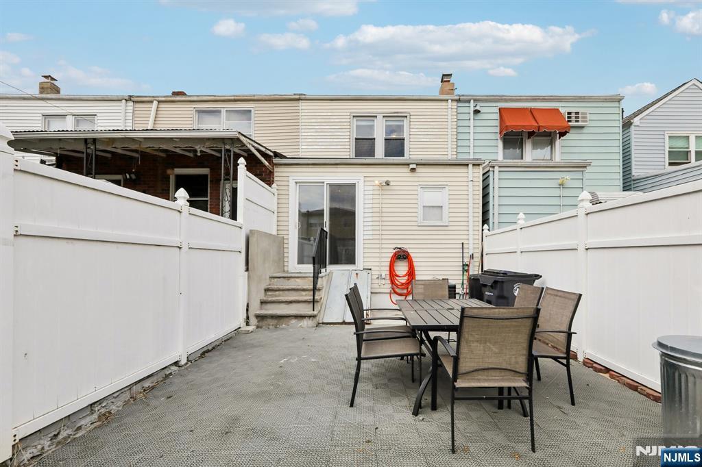 63 Garrison Street Newark, NJ 07105 - Photo 38 of 40