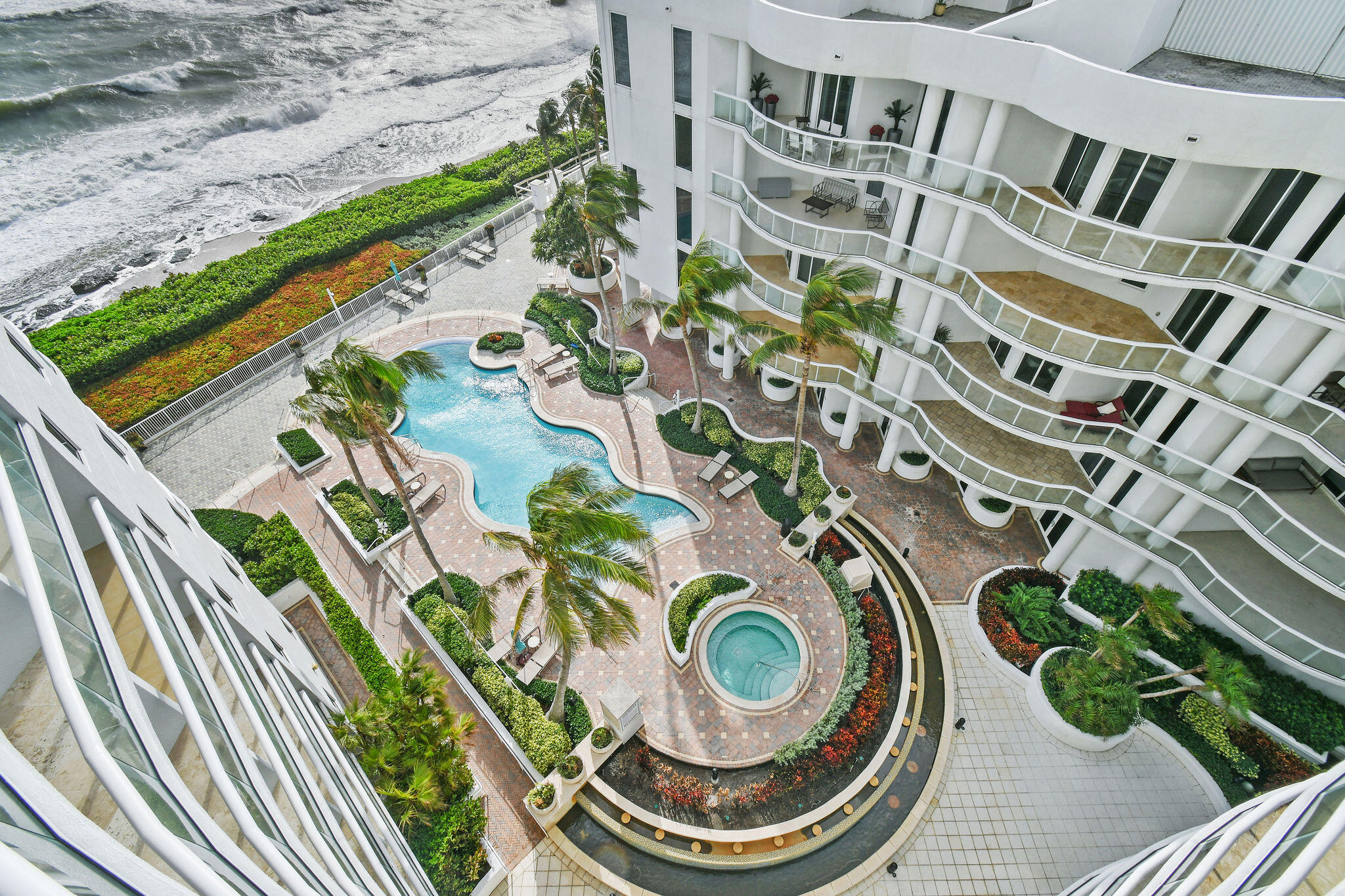 4600 North Ocean Drive, Unit 902 Singer Island, FL 33404 - Photo 13 of 79 View to Pool
