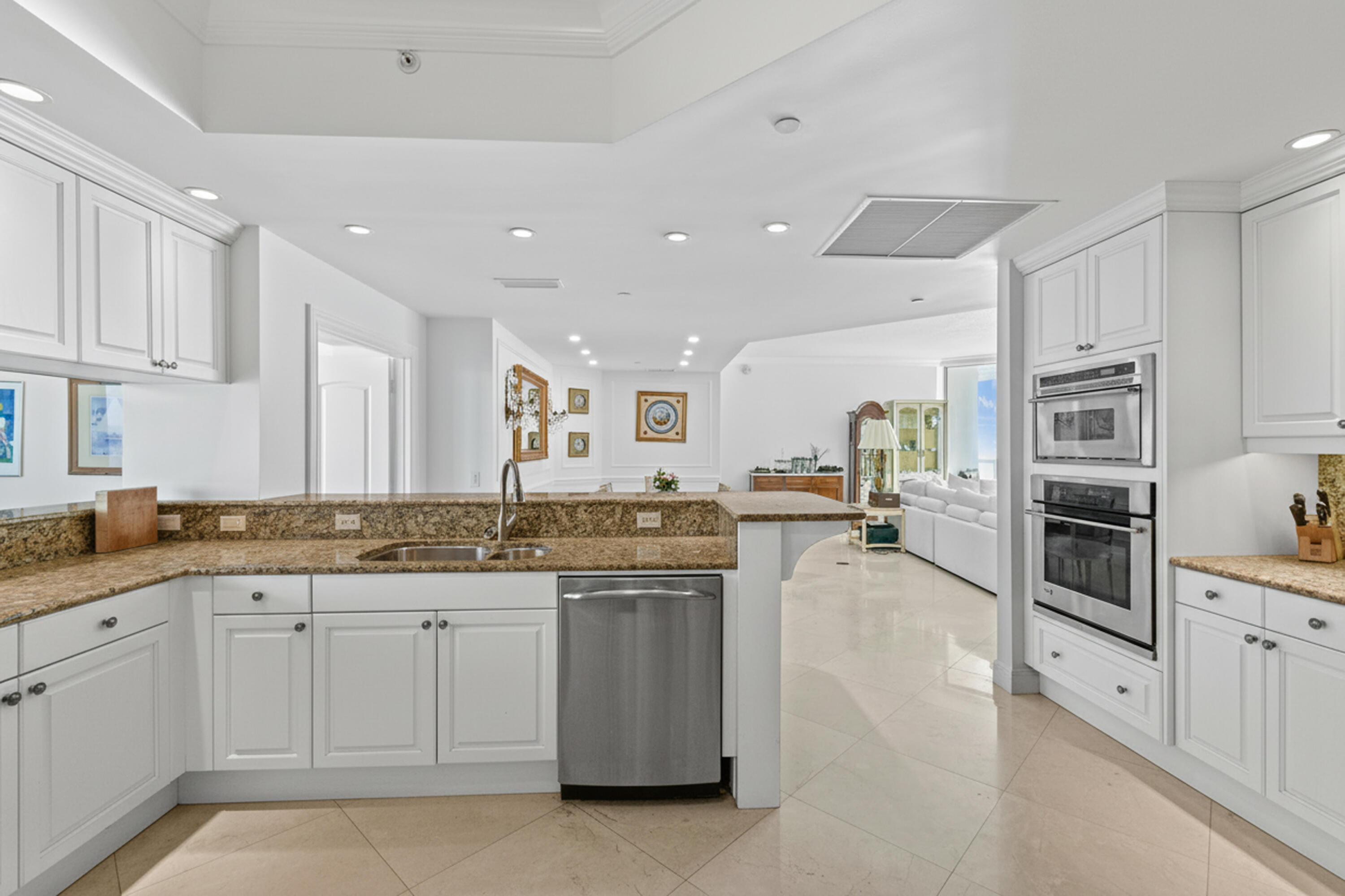 4600 North Ocean Drive, Unit 902 Singer Island, FL 33404 - Photo 22 of 79 Virtual Kitchen Painted White
