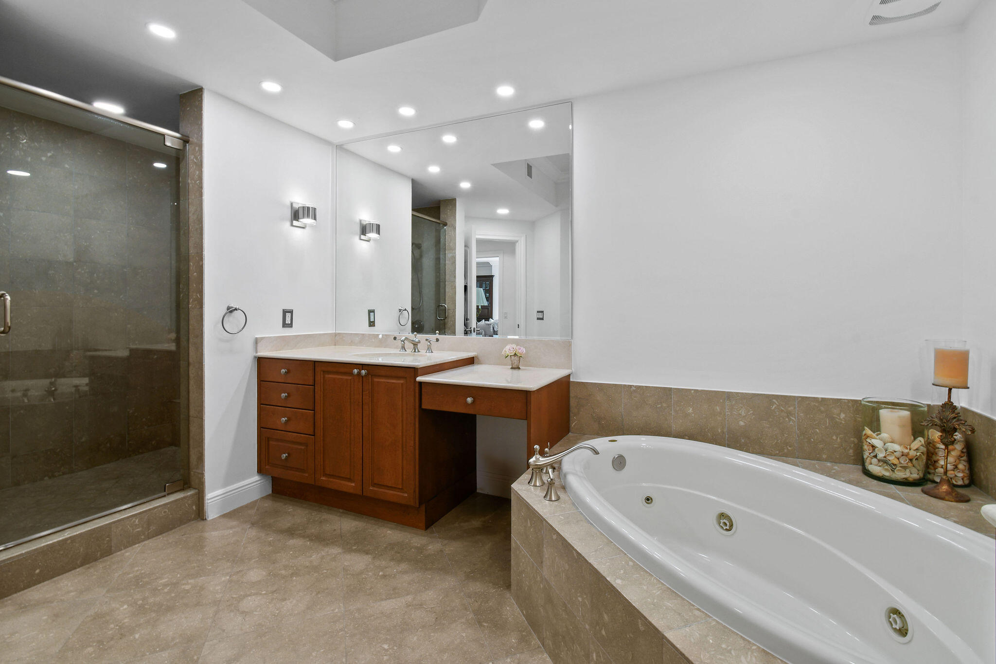 4600 North Ocean Drive, Unit 902 Singer Island, FL 33404 - Photo 35 of 79 Master Bath