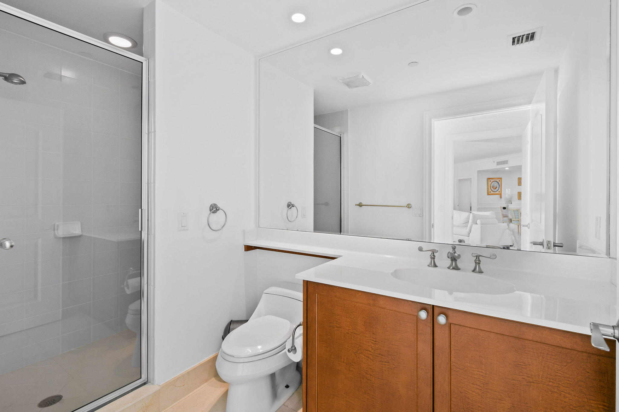 4600 North Ocean Drive, Unit 902 Singer Island, FL 33404 - Photo 44 of 79 2nd Full Bath