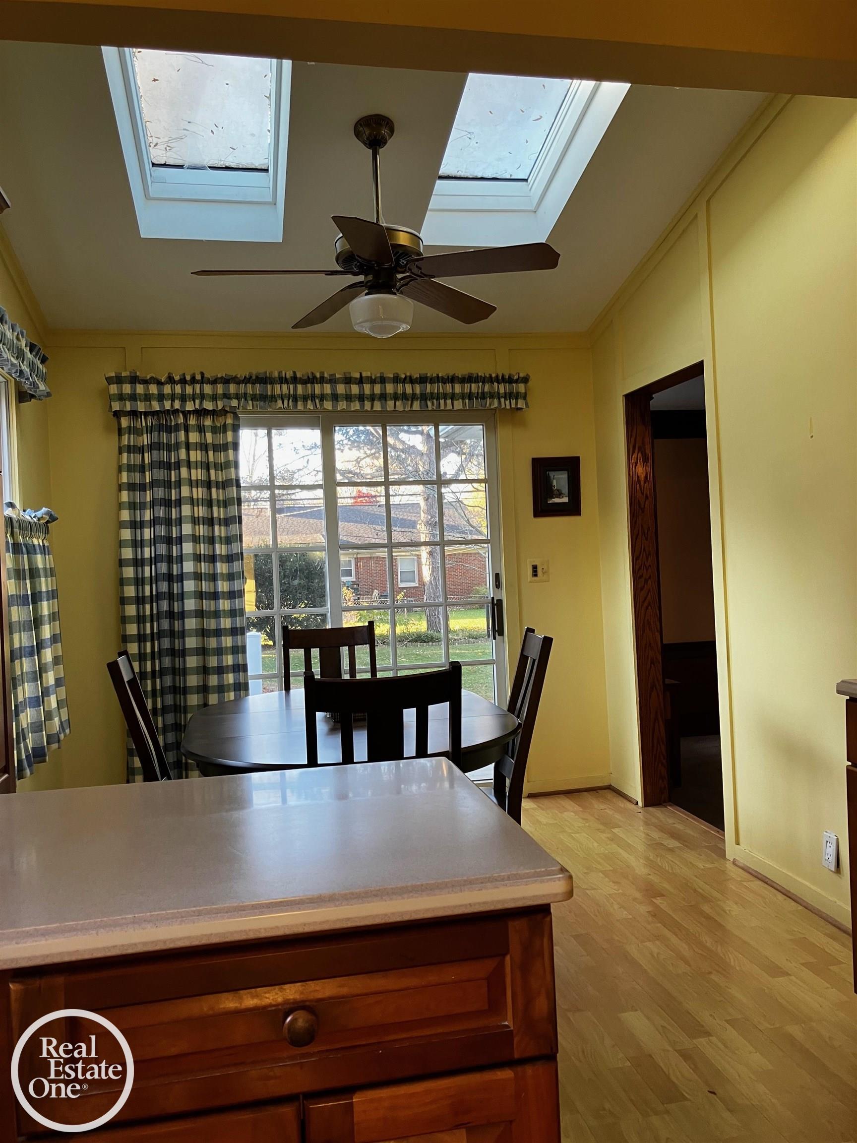 735 Hampton Road Grosse Pointe Woods, MI 48236 - Photo 13 of 27