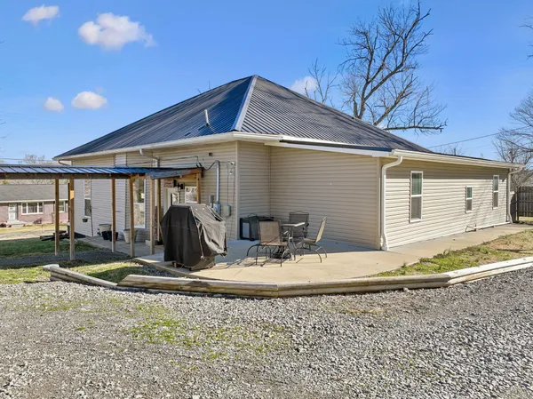 $489,000 | 15 Switchboard Road, Brush Creek, TN 38547