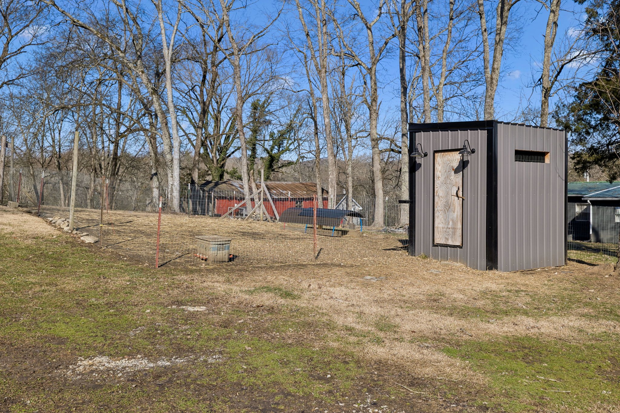 15 Switchboard Road Brush Creek, TN 38547 - Photo 51 of 60 a view of parking space with a house