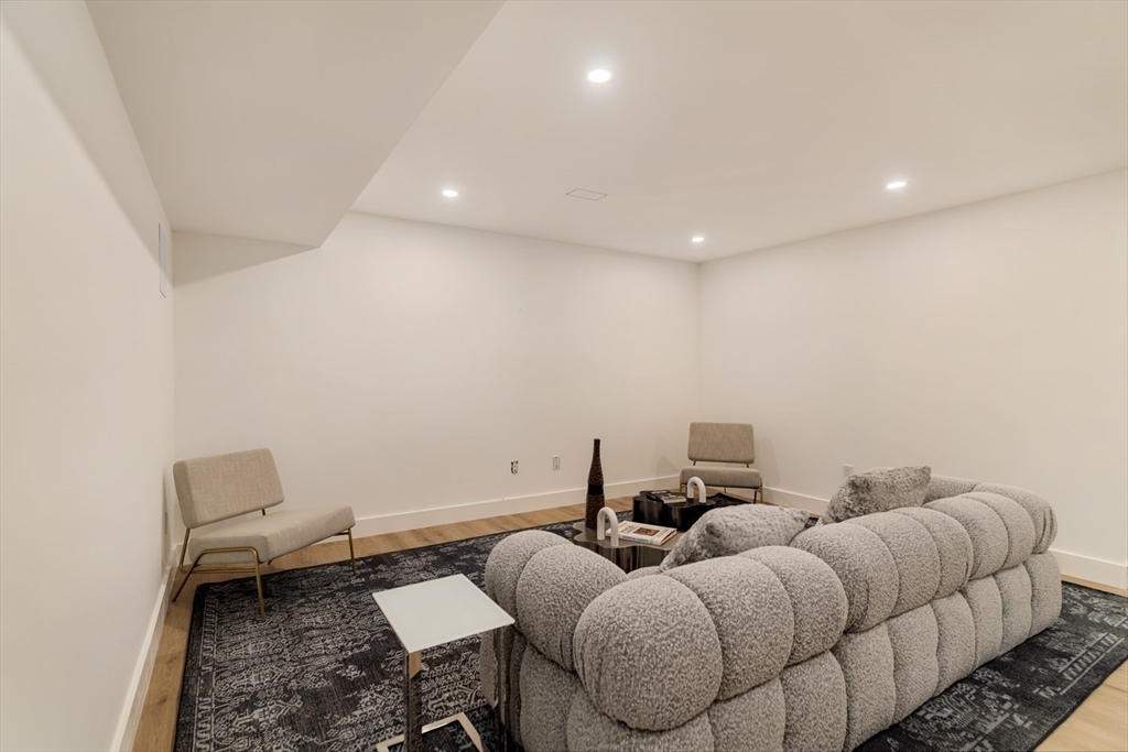 19 South Waverly Street Boston, MA 02135 - Photo 18 of 37