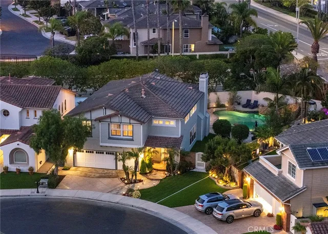 $3,595,000 | 6403 Royal Grove Drive, Huntington Beach, CA 92648