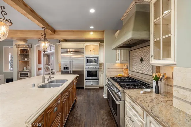 $3,595,000 | 6403 Royal Grove Drive, Huntington Beach, CA 92648