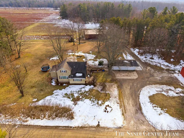 $1,118,200 | 15854 Buchanan Street, Grand Haven, MI 49417