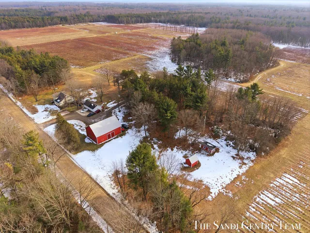 $1,118,200 | 15854 Buchanan Street, Grand Haven, MI 49417