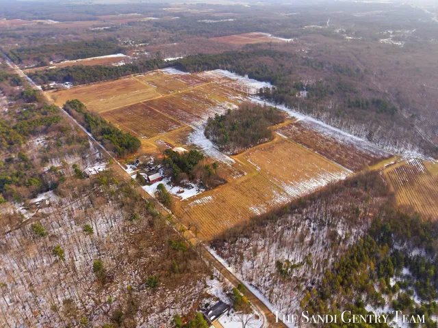 $1,118,200 | 15854 Buchanan Street, Grand Haven, MI 49417