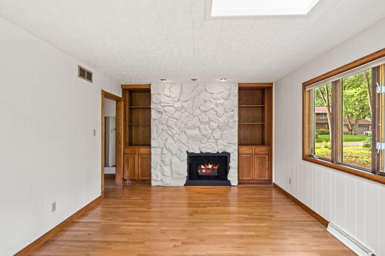 3500 Marine Drive Crown Point, IN 46307 - Photo 14 of 39 1600x1066