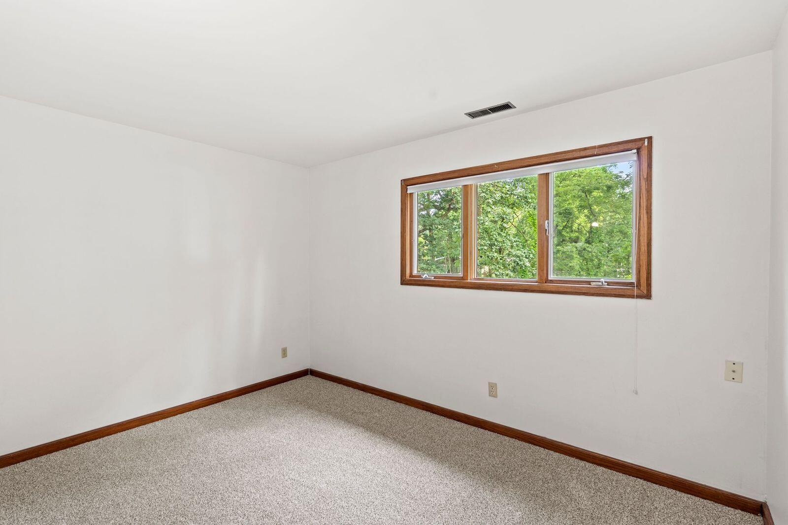 3500 Marine Drive Crown Point, IN 46307 - Photo 26 of 39 1600x1066