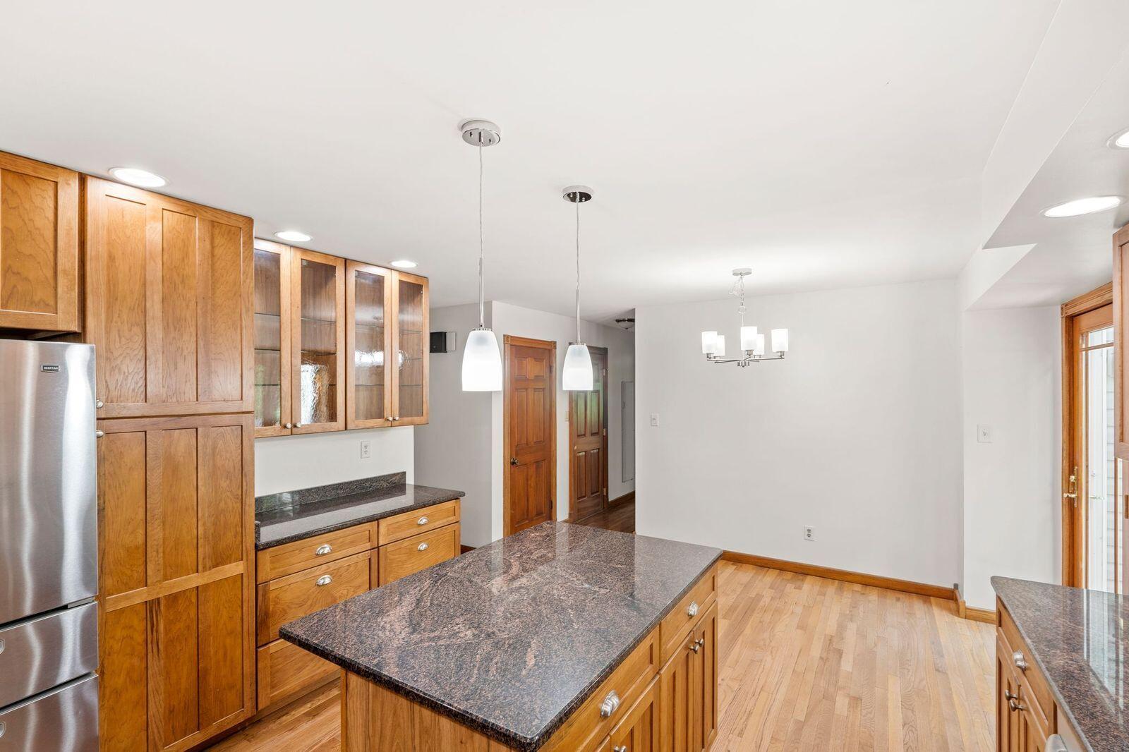 3500 Marine Drive Crown Point, IN 46307 - Photo 6 of 39 1600x1066