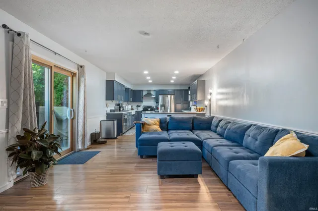 $259,750 | 2210 West Christy Lane, Muncie, IN 47304