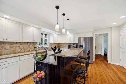 $699,999 | 1426 Stonemill Circle South, Carmel, IN 46032