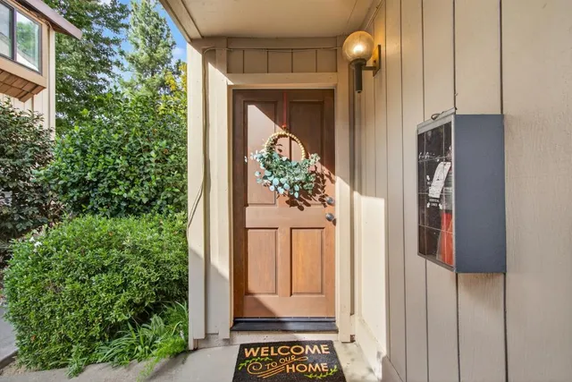 $295,000 | 5333 Primrose Drive, Unit 43A, Fair Oaks, CA 95628