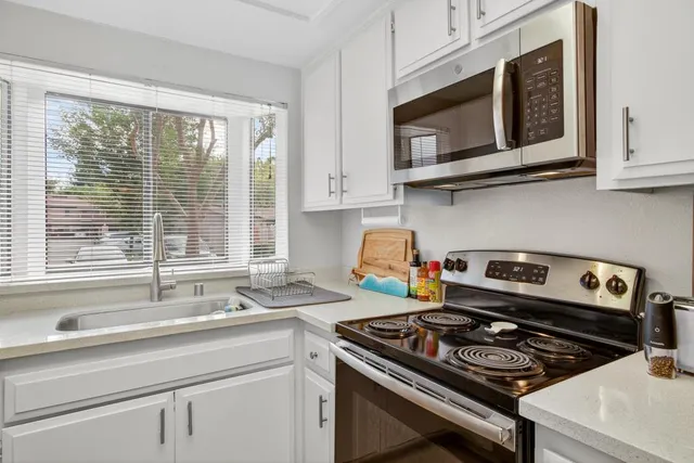 $295,000 | 5333 Primrose Drive, Unit 43A, Fair Oaks, CA 95628