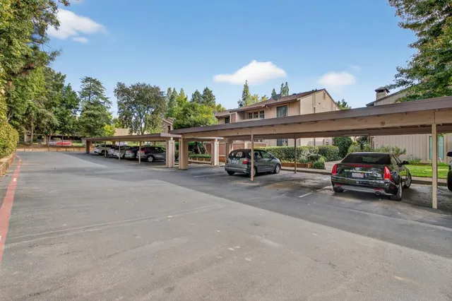 $295,000 | 5333 Primrose Drive, Unit 43A, Fair Oaks, CA 95628