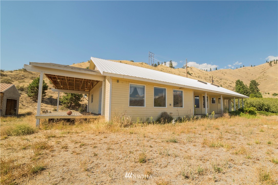 6044 North Cashmere Road Cashmere, WA 98815 - Photo 1 of 21 Gallery Image 1