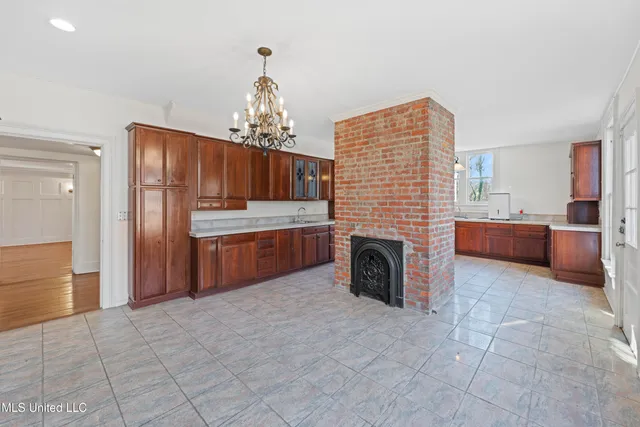 $349,900 | 166 South Craft Street, Holly Springs, MS 38635