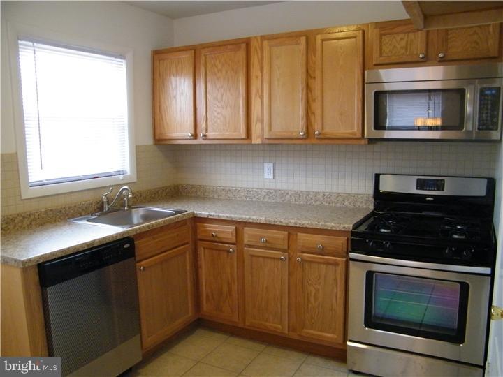224 Sykes Road New Castle, DE 19720 - Photo 3 of 10 Gallery Image 3