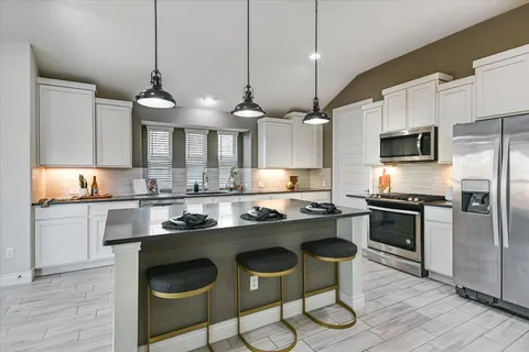 $475,000 | 104 West Highfield Street, Hutto, TX 78634