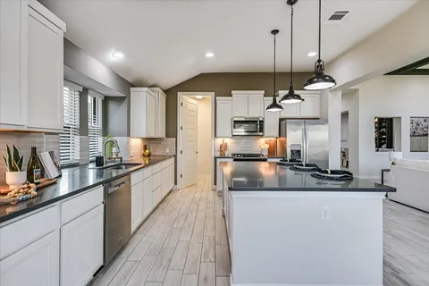 $475,000 | 104 West Highfield Street, Hutto, TX 78634