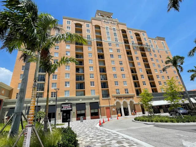 $2,995 | 651 Okeechobee Boulevard, Unit 409, West Palm Beach, FL 33401
