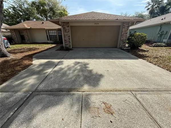$2,200 | 1928 Twisting Lane, Wesley Chapel, FL 33543