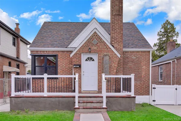 $855,000 | 223-15 114th Road | Queens Village