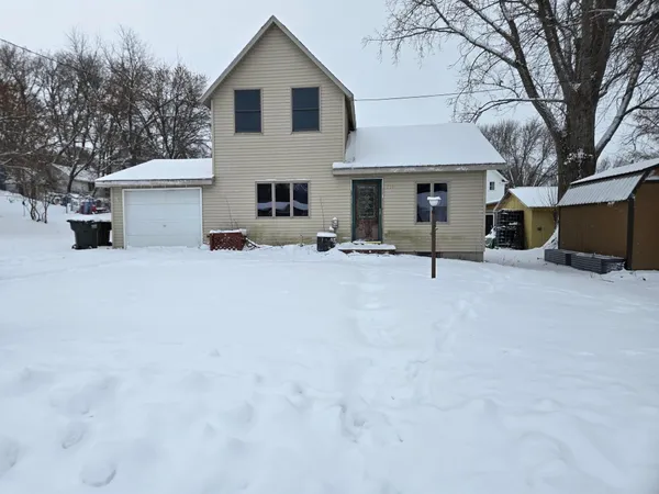$99,700 | 710 1st Avenue Northeast, Glenwood, MN 56334