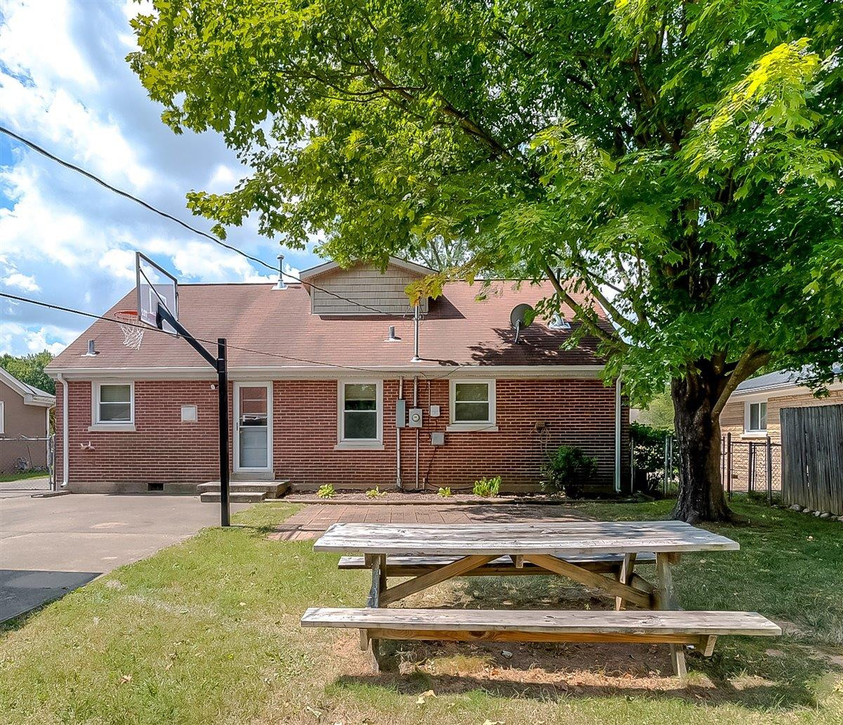 655 Cardinal Lane Lexington, KY 40503 - Photo 24 of 29 Photo 24