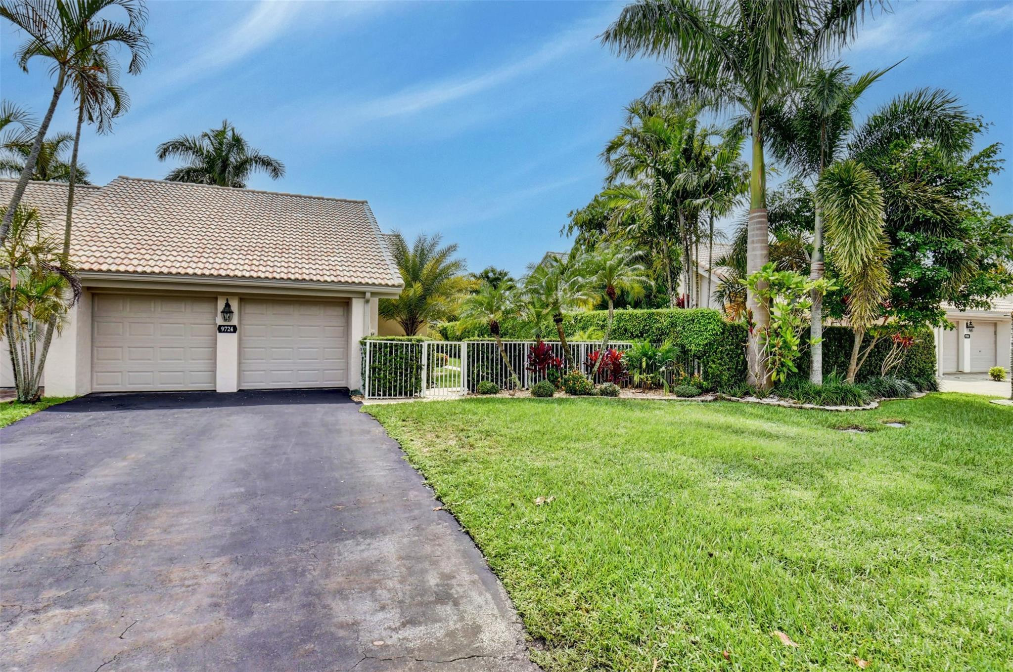 9724 Erica Court Boca Raton, FL 33496 - Photo 5 of 36 Photo 5