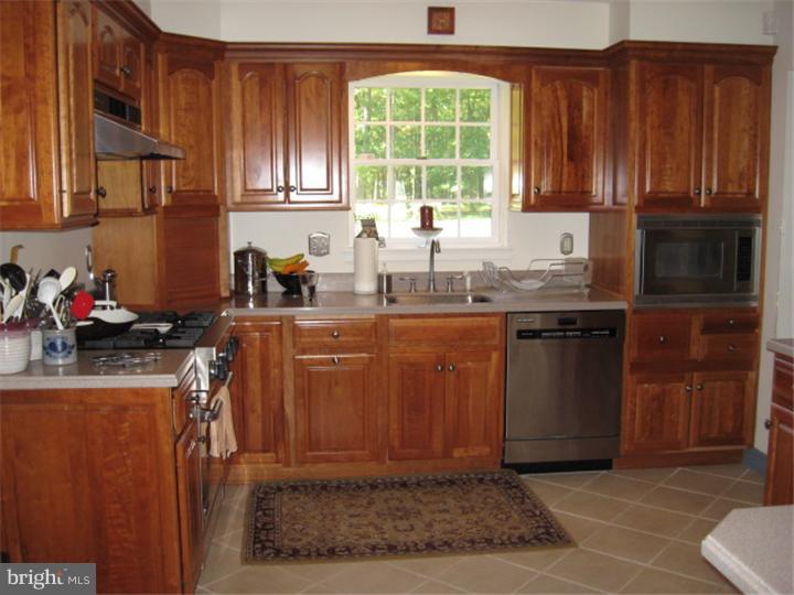 3209 Mink Road Kintnersville, PA 18930 - Photo 6 of 13 Kitchen