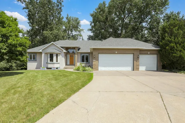 $615,000 | 2510 Wexford Court, New Brighton, MN 55112