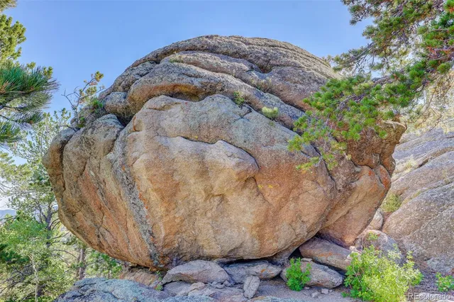 a picture of outdoor space